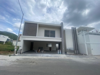 Doomos. Casa en Venta Bosques de las Misiones Sec 1, Yerbaniz, Santiago NL