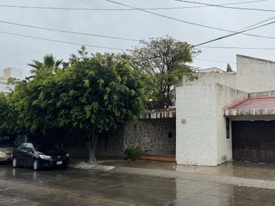 Doomos. Casa En Venta Villas Del Campestre León Guanajuato