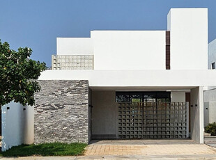 Casa En Venta Komchen Mérida Yucatán, Privada Nortemérida
