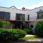 Casa en venta en Lomas de Tzompantle, al norte de Cuernavaca, Loma del Tzompantle - 4 baños - 250.00 m2