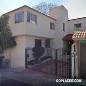 En Venta, CASA EN 4TA SECCION DE LOMAS VERDES, Naucalpan de Juárez - 2 baños - 187 m2