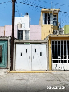 Casa en venta en Los Heroes Ecatepec de Morelos - 2 recámaras - 1 baño - 72 m2