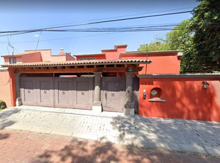 A La Venta; Magnifica Casa A Precio De Remate Bancario En Jurica!!!!