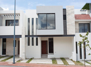 Casa Ammirare Con Recámara En Planta Baja, Zibatá Qro E1