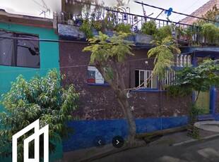 Doomos. Casa en remate bancario en San Rafael Chamapa, Naucalpan