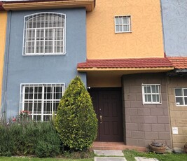 Doomos. se vende casa en San Pedro Totoltepec,cuenta con 3 habitaciones,se acepta credito infonavit.