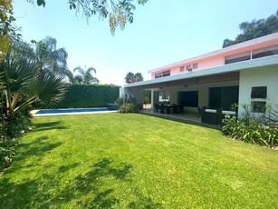 Hermosa Casa En Venta Con Excelente Ubicación