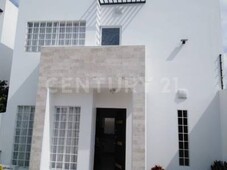 renta hermosa casa amueblada en condominio privado