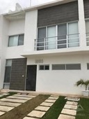 3 cuartos, 120 m casa en renta en cancun av. huayacan