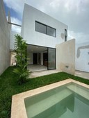 Casa en venta en Mérida, Cholul, con alberca