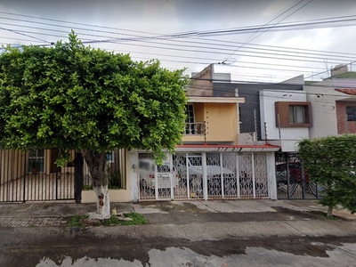 Casa En Venta Av. Isla Deseada 2022, Jardines De San José, 44950 Guadalajara, Jal. Remate Nv