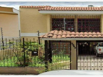 Casa En Venta En Av Faro, Bosques De La Victoria, Guadalajara, Remate Bancario