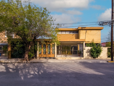 Casa En Venta En Col. Anáhuac