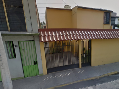 Casa En Venta En Gustavo A. Madero. Atzacoalco Calle 319 No. 11