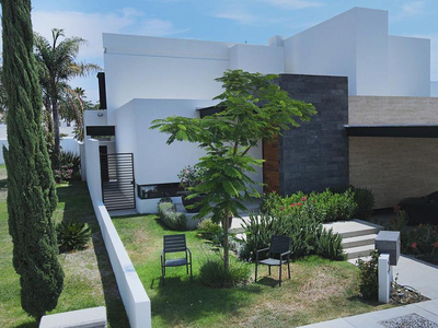 Casa Premium En Venta, Balcones De Juriquilla, Querétaro