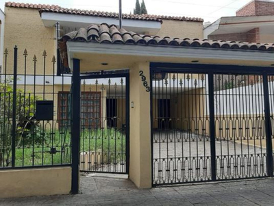 Hermosa Casa En Avenida Faro 2963 Guadalajara Remate Bancario