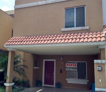 Casa en Renta en valle de seminario San Pedro Garza García, Nuevo Leon