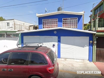 Casa en Venta - CALLE RIO AMZANONAS , ECATEPEC, Villas del Sol - 4 recámaras - 2 baños