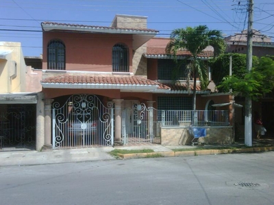 Casa en Venta en Fracc. Carrizal Tabasco 2000 Villahermosa, Tabasco