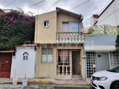 Casa en Venta en Real del Moral, Iztapalapa. RCV-457