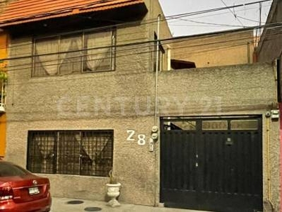 CASA EN VENTA PARA REMODELAR EN IZTACALCO