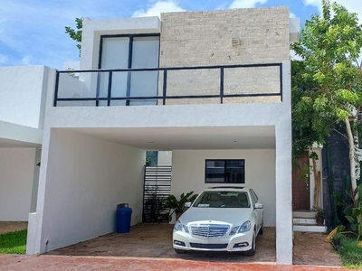 Casas en renta - 275m2 - 3 recámaras - Merida - $26,000