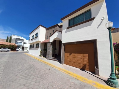 Casas en renta - 510m2 - 4 recámaras - Arboledas de San Javier - $29,900
