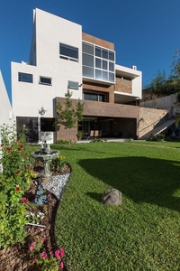 Casa en VENTA con alberca Priv Rincon de la montaña - sierra alta 9o Monterrey