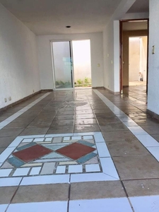 CASA EN VENTA ZONA CENTRO SUR BOULEVARD DE LOS GOBERNADORES QUERETARO