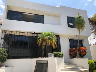 Casas en venta - 250m2 - 4 recámaras - La Pradera - $3,975,000