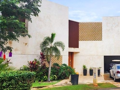 Hermosa casa en el country club Mérida Yucatán