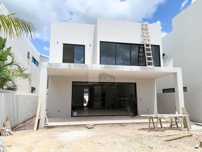 Casa en Venta en Lagos del Sol Residencial 4 recs y 4.5 baños, Cancún, Quintana Roo