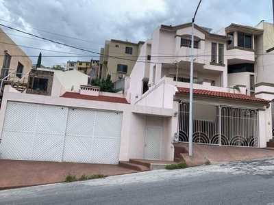 CASA EN VENTA COLINAS DE SAN JERONIMO