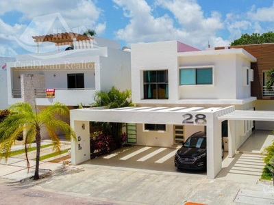 Casa en Venta en Cumbres Cancun / Codigo: HCS5878