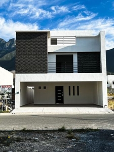 Casa en Venta en Cumbres Santoral