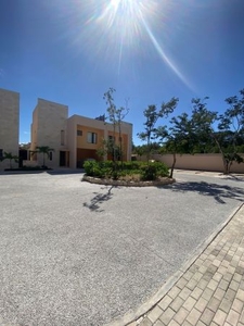 Casa nueva de 3 recámaras en Zona Diamante, Playa Del Carmen.