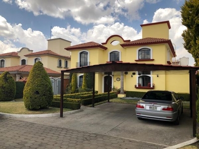 Residencia en Venta en La Providencia Metepec, Estado de México