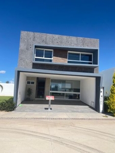 VENTA DE CASA EN LA PERLA NORTE MOD CELTA (ESTELA)