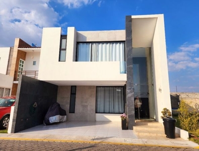 VENTA DE CASA NUEVA DENTRO DE PRIVADA EN METEPEC