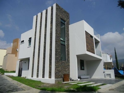 Venta de casa Nueva Zona Sur en Fraccionamiento