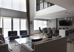 hermoso pent-house de dos pisos en venta en torre las fridas