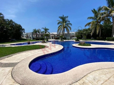 Casa en Fracc. con ALBERCA a 1 Cuadra de la Playa en Villa Marina, Coto Diamante en Cerritos Mazatlán!