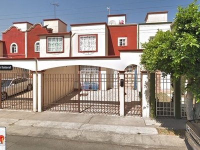 Casa En Venta De Recuperación Bancaria En Av. Mariano Abasolo, Las Américas, Ecatepec. Fjma17