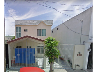 Remato Casa En: Calle María Bonita 223, Roble San Nicolás, San Nicolás De Los Garza, Nuevo León, México