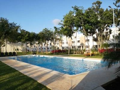 Renta en Jardines del Sur IV Cancun, Semia mueblada, ACs y closets DH0124
