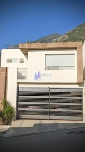 Doomos. Casa en venta Lomas del Vergel