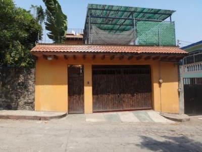 AMPLIA CASA EN VENTA