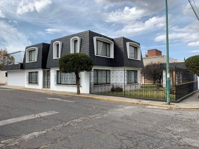 Casa en venta Calle Rodrigo De Triana, Residencial Colón Y Colonia Ciprés, Toluca De Lerdo, Estado De México, México