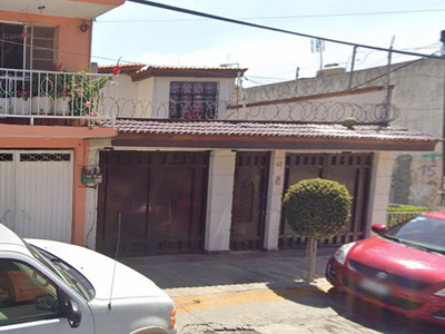 Casa en venta Calle Valle De Los Sauces, Izcalli Del Valle, Buenavista, Estado De México, México