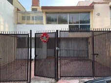 GRAN PRECIO Muy buena casa para remodelar en Las Aguilas GRAN PRECIO